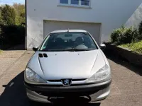 Gebraucht Peugeot 206 60 PS (44 kW) 2002 Silber Kleinwagen