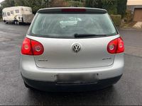 Gebraucht VW Golf V 116 PS (85 kW) 2005 Silber Kleinwagen