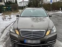 Gebraucht Mercedes E220 Avantgarde 170 PS (125 kW) 2012 Braun Kombi
