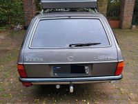 Gebraucht Mercedes 190 125 PS (91 kW) 1984 Grau Limousine