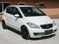 Gebraucht Mercedes A160 95 PS (69 kW) 2011 Weiß Kleinwagen