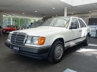 Gebraucht Mercedes E230 136 PS (100 kW) 1985 Weiß Limousine