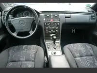 Gebraucht Mercedes E240 170 PS (125 kW) 1998 Blau Limousine
