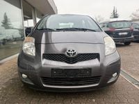 Gebraucht Toyota Yaris Life 101 PS (74 kW) 2011 Grau Limousine