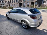 Gebraucht Opel Astra 103 PS (75 kW) 2008 Coupé