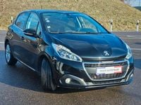 Gebraucht Peugeot 208 Allure 110 PS (80 kW) 2019 Schwarz Kleinwagen
