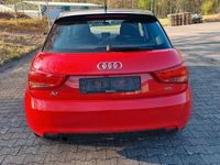 Gebraucht Audi A1 Attraction 90 PS (66 kW) 2013 Rot Kleinwagen