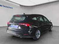 Używany Ford Focus Cool & Connect 125 KM (91 kW) 2022 Czarny Sedan/Limuzyna
