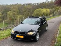 Gebraucht BMW 320 Advantage 150 PS (110 kW) 2007 Schwarz Kombi