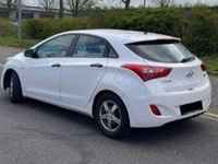 Gebraucht Hyundai i30 Classic 99 PS (72 kW) 2013 Creamy white Kleinwagen