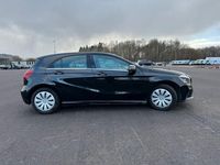 Gebraucht Mercedes A180 109 PS (80 kW) 2017 Schwarz Limousine