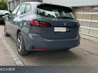 Gebraucht BMW 220 Active Tourer Sport Line 156 PS (114 kW) 2023 Grau Van / Kleinbus