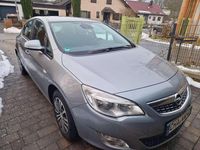 Gebraucht Opel Astra Edition 116 PS (85 kW) 2011 Silbersee/perl silber (m2) Kleinwagen