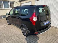 Gebraucht Dacia Lodgy Stepway 116 PS (85 kW) 2017 Perlmuttschwarz Van / Kleinbus