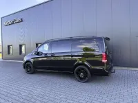 Second-hand Mercedes V300 AMG 237 CP (174 kW) 2022 Negru Monovolum
