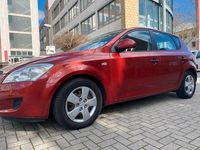 Gebraucht Kia Ceed 90 PS (66 kW) 2007 Andere farben Kleinwagen