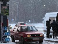 Gebraucht VW Jetta 72 PS (52 kW) 1999 Rot Limousine