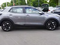 Neu Kia Stonic 101 PS (74 kW) 2025 Grau SUV