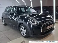 Käytetty Mini ONE 102 HP (75 kW) 2022 Musta Viistoperä