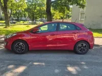 Gebraucht Hyundai i30 Trend 110 PS (80 kW) 2016 Rot Limousine