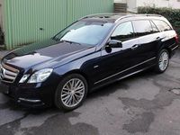 Gebraucht Mercedes E200 Avantgarde 184 PS (135 kW) 2012 Blau Kombi