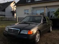 Gebraucht Mercedes C180 122 PS (89 kW) 1995 Grau Limousine