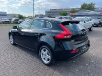 Gebraucht Volvo V40 Momentum 150 PS (110 kW) 2012 Schwarz Kleinwagen