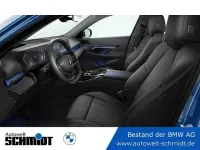 Gebraucht BMW 520 Comfort Edition 197 PS (144 kW) 2025 Phytonicblau