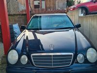 gebraucht Mercedes E200 Classic