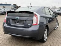 Gebraucht Toyota Prius 99 PS (72 kW) 2015 Grau Limousine