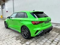 Neu Audi RS3 Sport 400 PS (294 kW) 2025 Grün Limousine