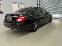 Second-hand Mercedes E300 AMG line 245 CP (180 kW) 2019 Negru Berlinǎ