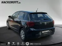Gebraucht VW Polo Comfortline 75 PS (55 kW) 2018 Deep black Kleinwagen