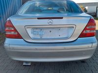 Gebraucht Mercedes C180 Avantgarde 143 PS (105 kW) 2003 Silber Limousine