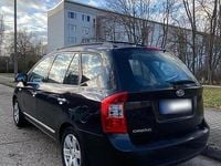 Gebraucht Kia Carens 140 PS (102 kW) 2009 Schwarz Van / Kleinbus