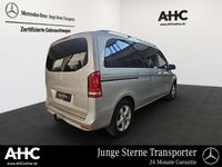 Gebraucht Mercedes V300 237 PS (174 kW) 2022 Brillantsilber metallic Van / Kleinbus