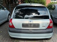 Gebraucht Renault Clio II 75 PS (55 kW) 2004 Silber Kleinwagen
