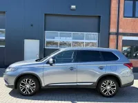 Begagnad Mitsubishi Outlander Plus 150 HK (110 kW) 2016 Grå SUV