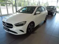 Gebraucht Mercedes B180 136 PS (100 kW) 2024 Weiß Kleinwagen