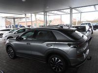 Gebraucht VW T-Roc 150 PS (110 kW) 2025 Grau SUV