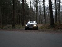 Gebraucht Mercedes E230 132 PS (97 kW) 1989 Blau Limousine