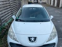 Gebraucht Peugeot 207 95 PS (69 kW) 2009 Weiß Kleinwagen