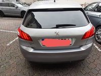 Gebraucht Peugeot 308 110 PS (80 kW) 2018 Silber Limousine