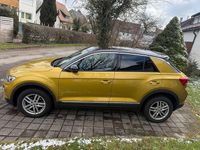 Gebraucht VW T-Roc Style 150 PS (110 kW) 2019 Kurkumagelb metallic SUV