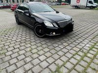 Gebraucht Mercedes E250 204 PS (150 kW) 2011 Schwarz Limousine