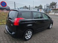 Gebraucht Peugeot 5008 114 PS (83 kW) 2014 Schwarz Van / Kleinbus