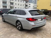 Gebraucht BMW 520 Performance 190 PS (139 kW) 2021 Glaciersilber Kombi