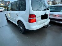 Gebraucht VW Touran Trendline 101 PS (74 kW) 2006 Weiß Van / Kleinbus