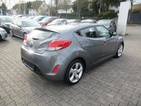 Gebraucht Hyundai Veloster Style 140 PS (102 kW) 2012 Silber Kleinwagen