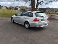 Gebraucht BMW 320 163 PS (119 kW) 2006 Silber Kombi